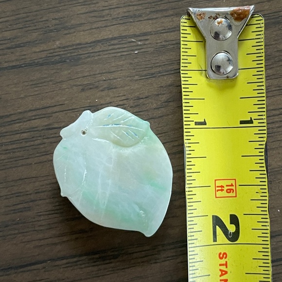 Jade pendant - Picture 3 of 3